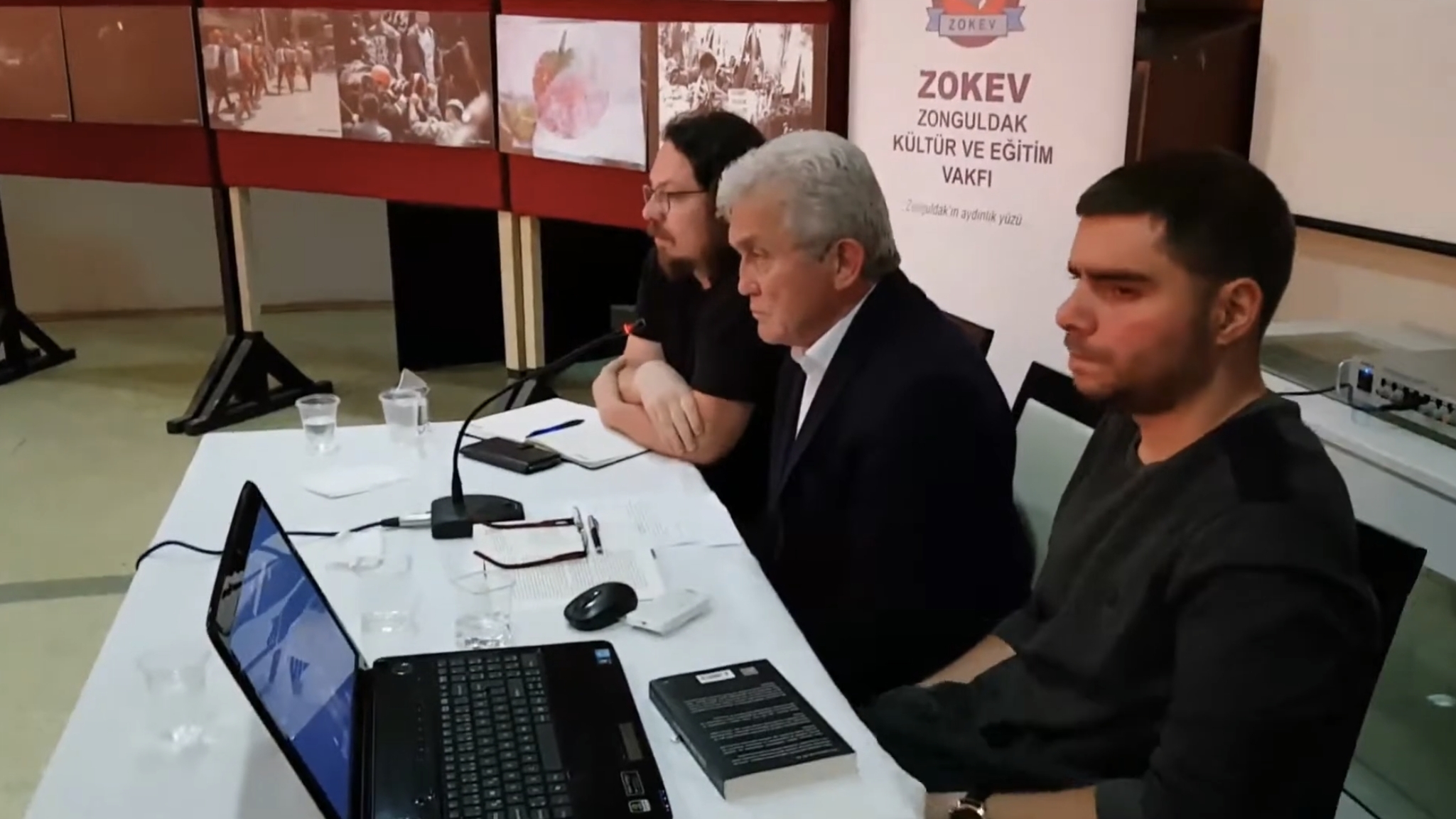 çizmelerimi çıkarayım mı?